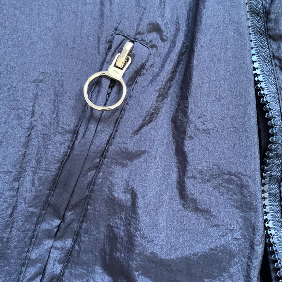 Wind Breaker - Picture 2 of 3